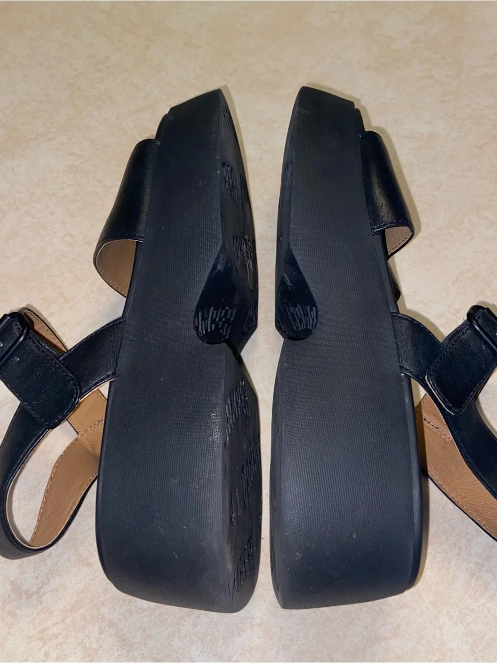 Camper shoes Womens Size 41 Black Platform Sandals Buckle Strap Leather Tasha
